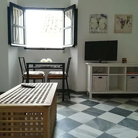 Apartamento Ave Maria 7 *